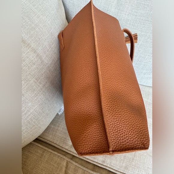 Tan tote bag in Like new condition - Picture 3 of 6
